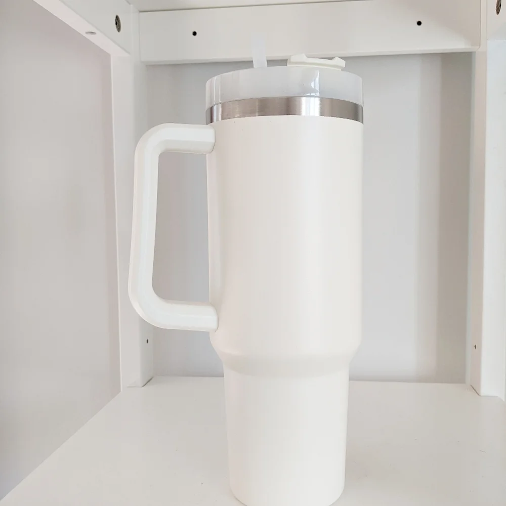 Stanley Cream Adventure Quencher Tumbler 40oz - Picture 3 of 4